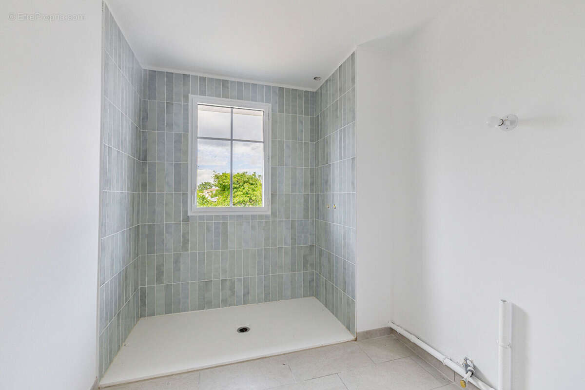 Maison à VILLENAVE-D'ORNON