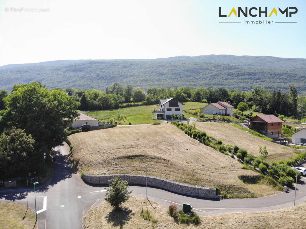 Terrain constructible viabilisé   pour construction d'une maison jumellée - photo 2