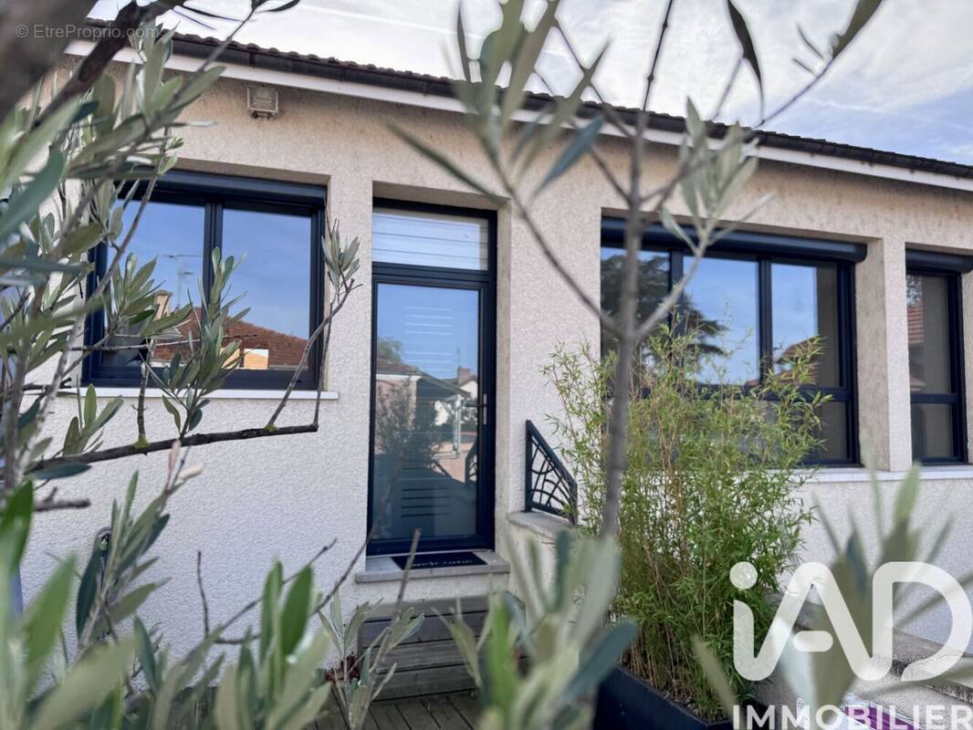 Photo 1 - Appartement à LE COTEAU