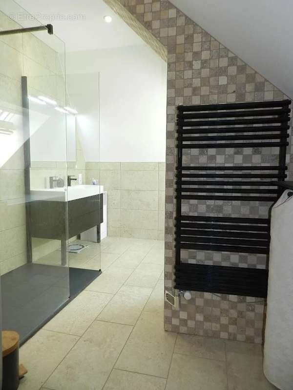 Maison à SAINT-PIERRE-SUR-DIVES