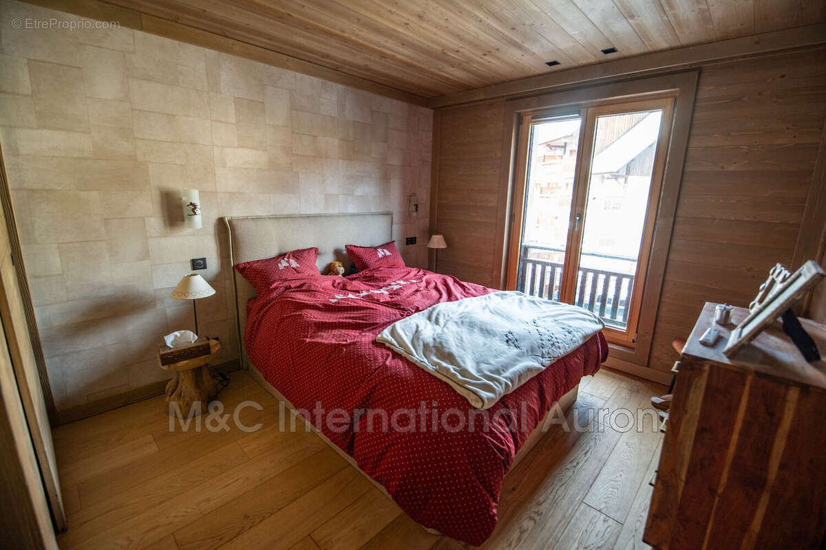 Appartement à SAINT-ETIENNE-DE-TINEE