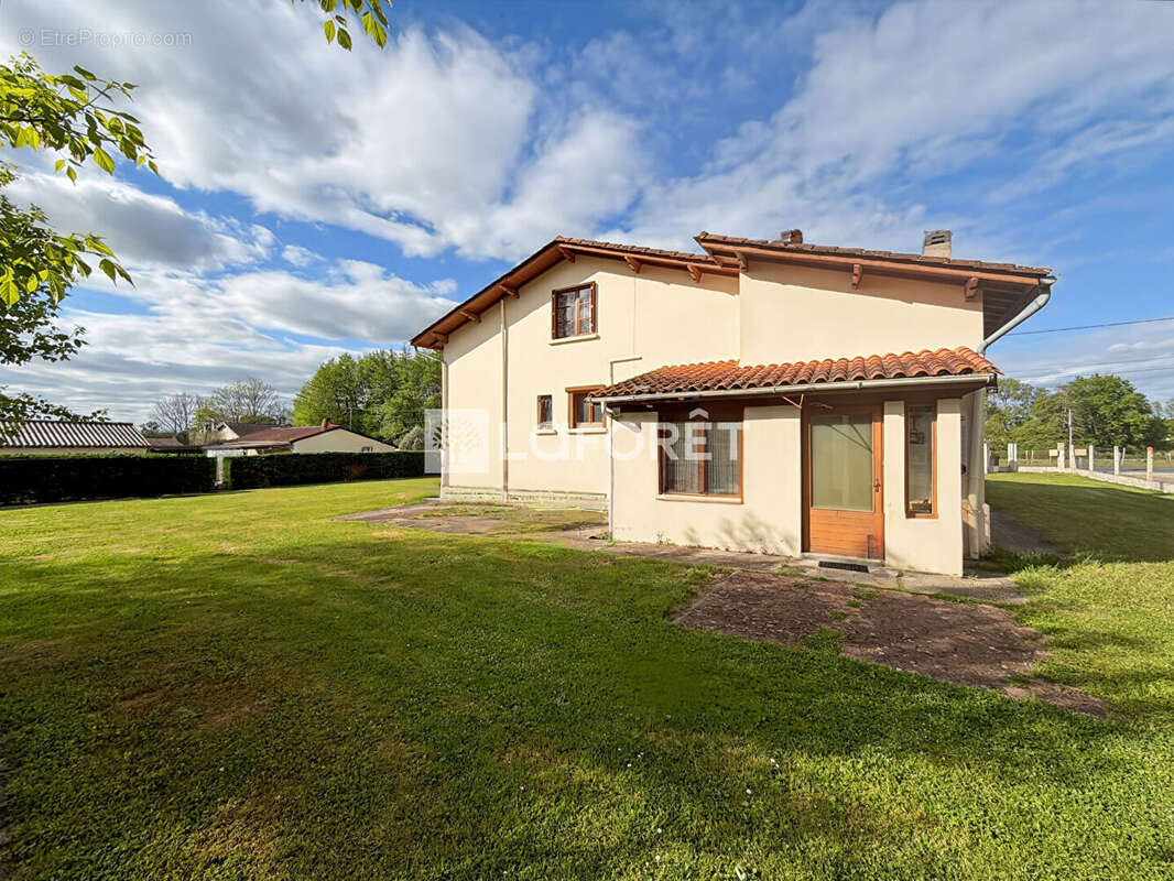 Maison à SAINT-DENIS-DE-PILE