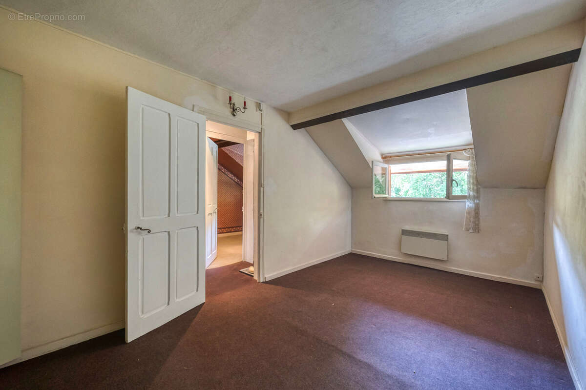 Maison à CHAMP-SUR-DRAC