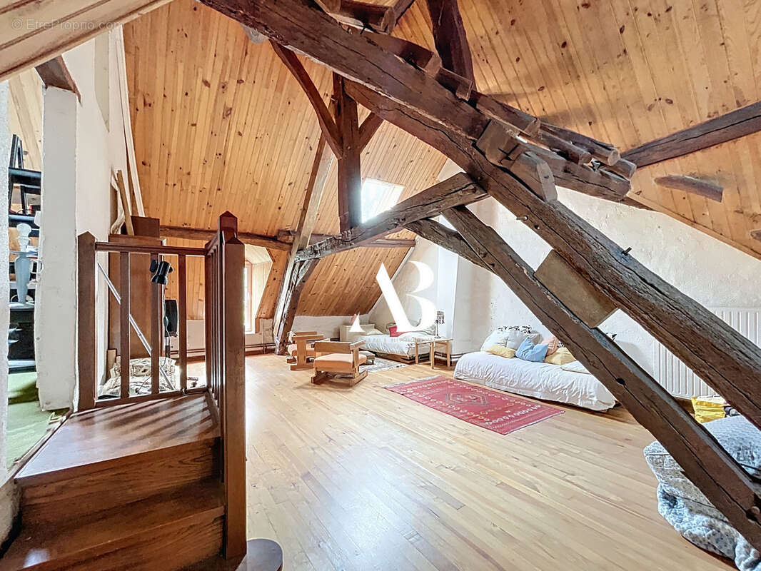 Maison à MONTIGNY-LENCOUP