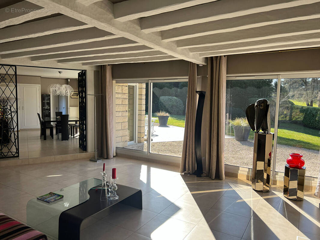 Maison à CRESPIERES