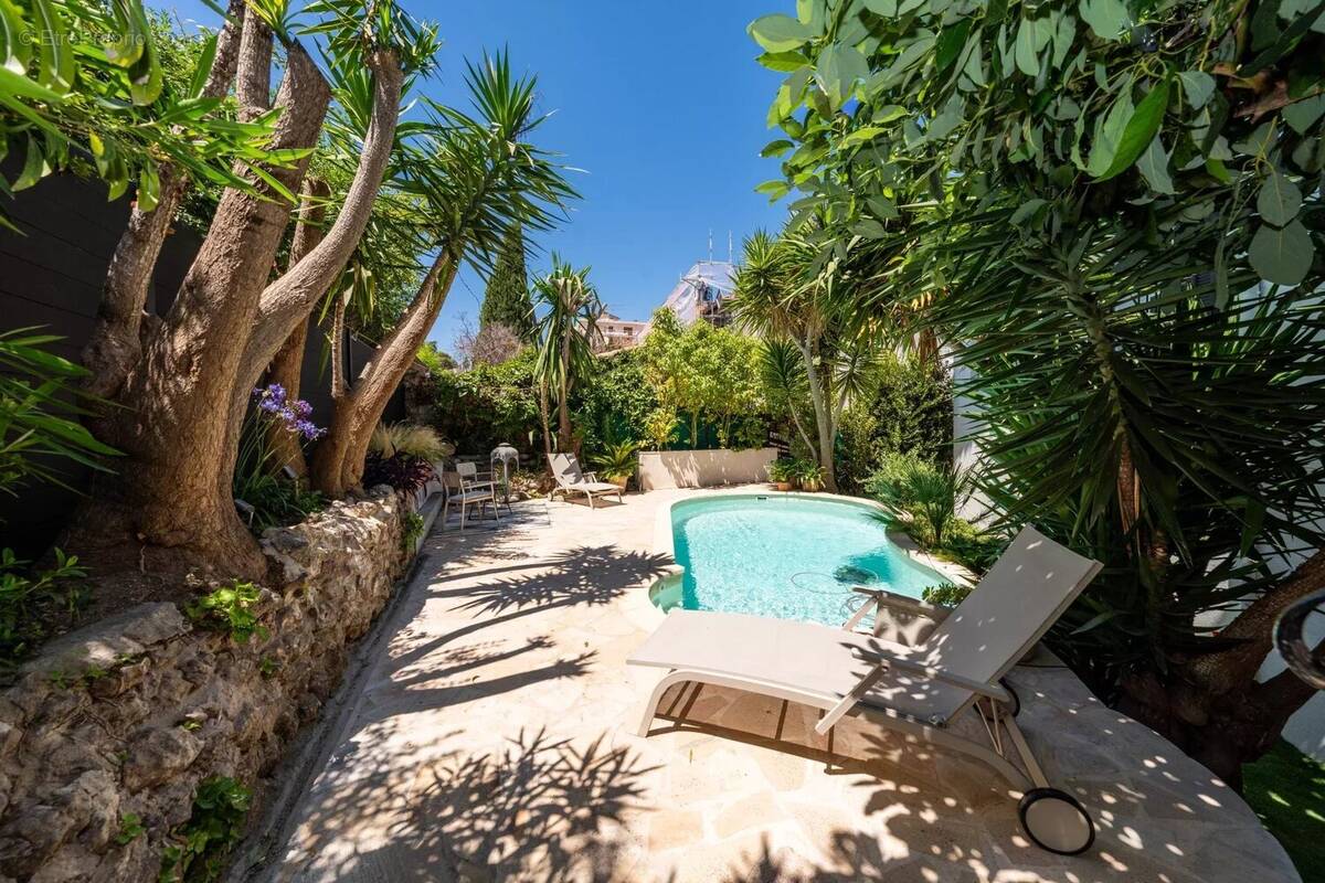 Le cannet - limite cannes - grande maison familiale renovee avec piscine - photo 2