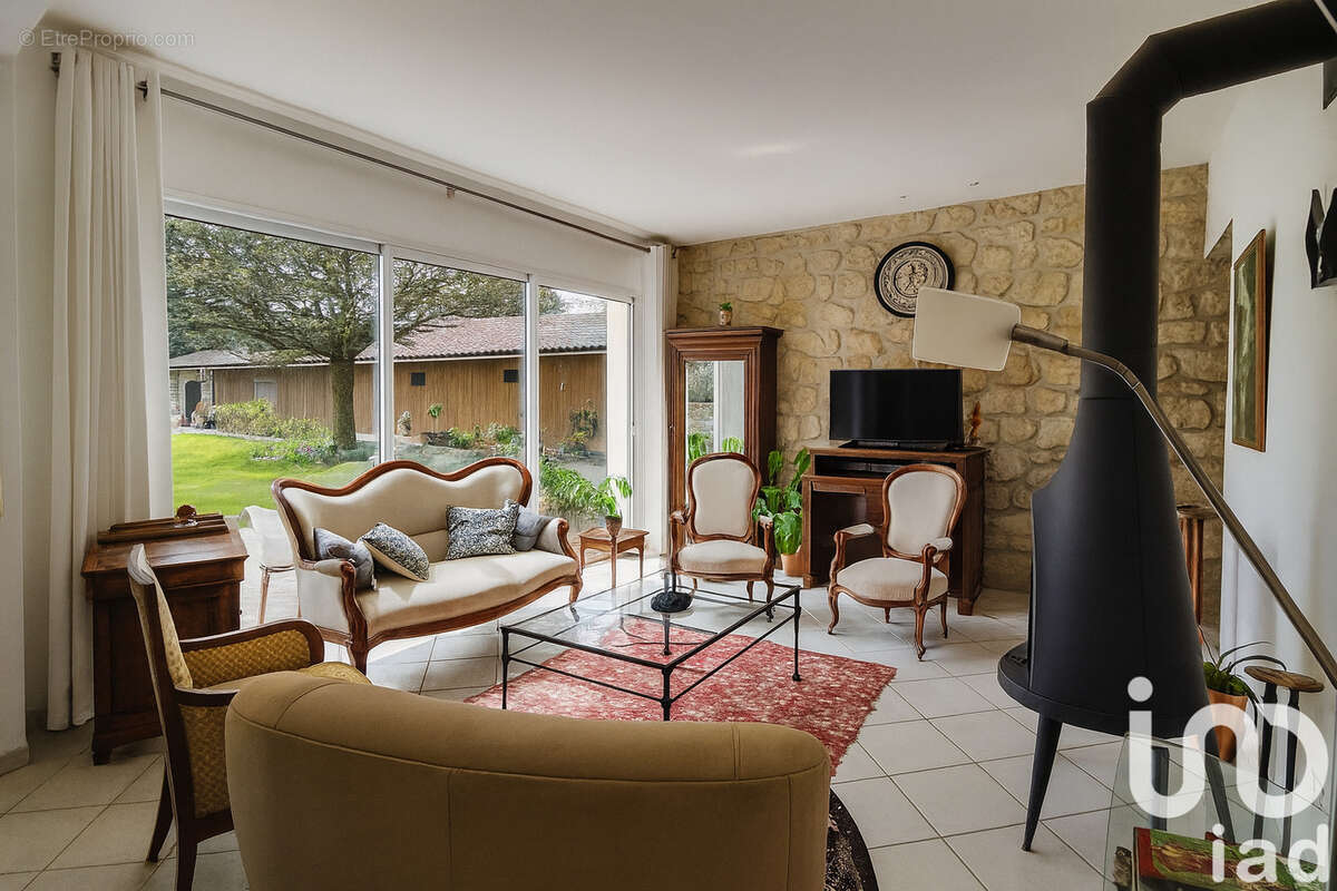 Photo 3 - Maison à AUVE