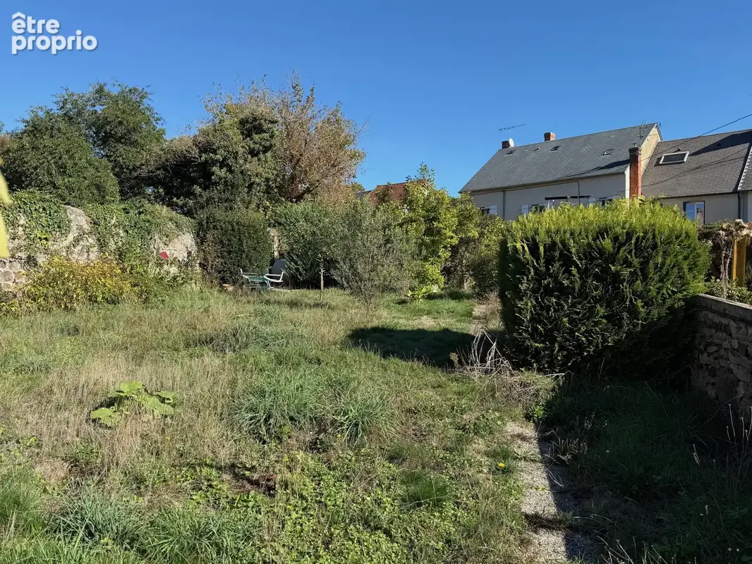 Auv 1234 : Maison rénovée avec jardin et garage à Marcillat, 641m2 - photo 3
