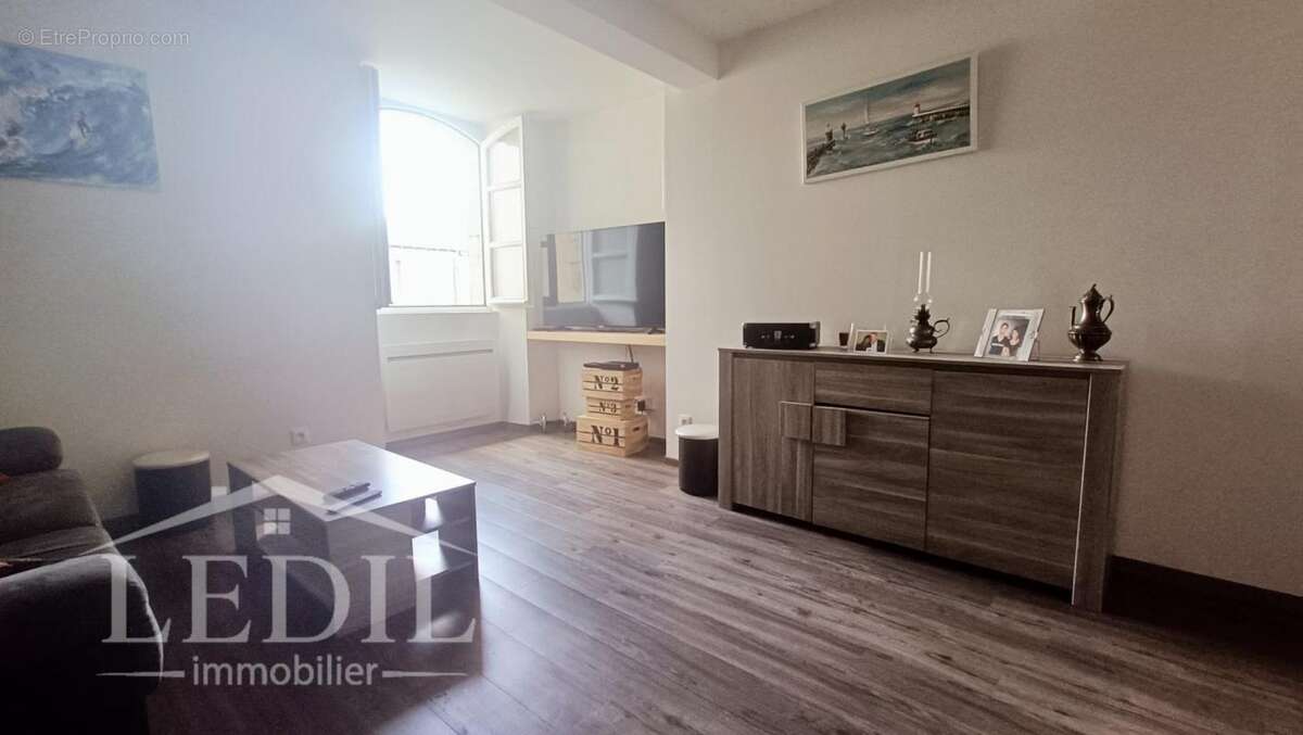 Maison rénovée avec cour en centre ville - photo 9