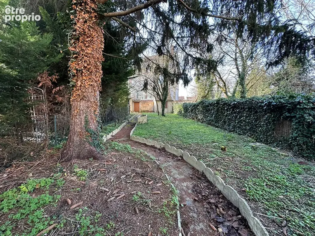 Romilly Sur Seine 4 pièces - 64 m2 - Terrain clos - Commerces et gare a pied - photo 9