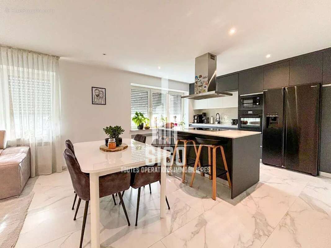 Appartement à BOTZ-EN-MAUGES