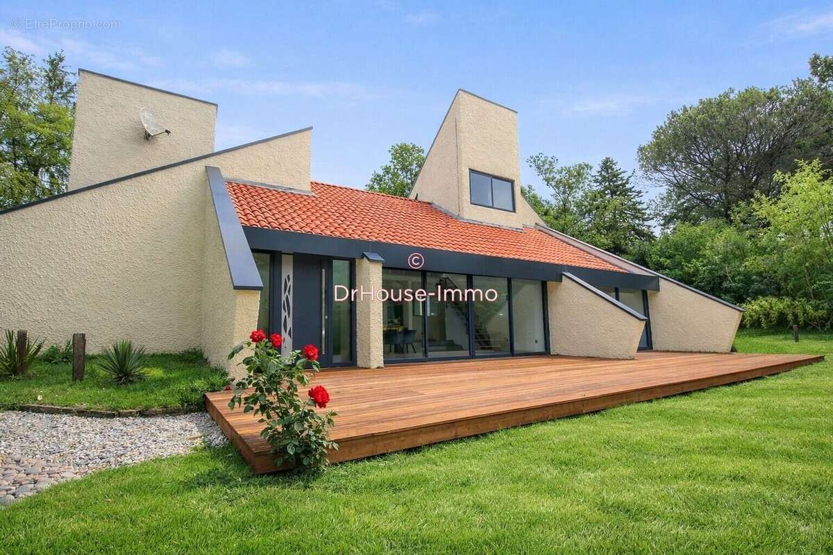 Maison 185 m² à Carignan-De-Bordeaux  - photo 37