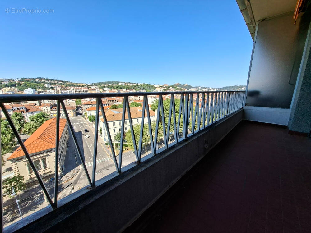 Appartement à SAINT-ETIENNE