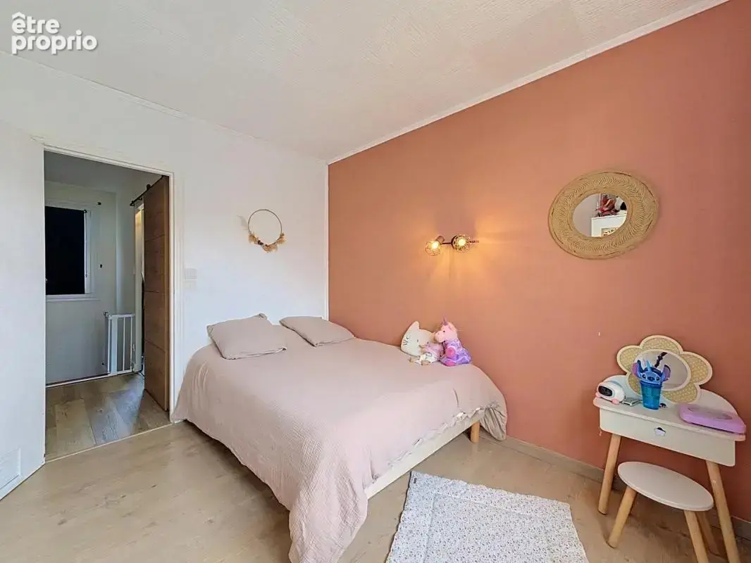 Maison rénovée 3 chambres avec véranda et garage - photo 9
