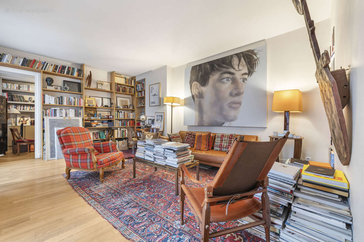 Appartement à PARIS-3E