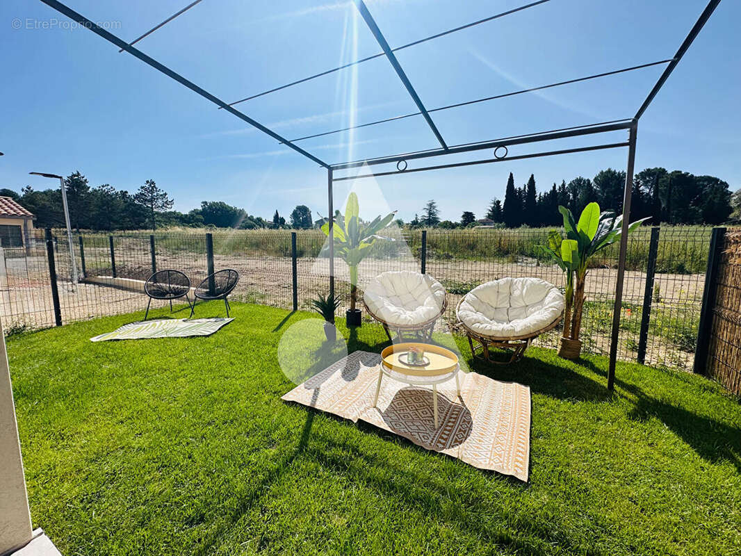 Prox Pertuis - Appartement T3 avec jardin + 2 places de stationnement - photo 3