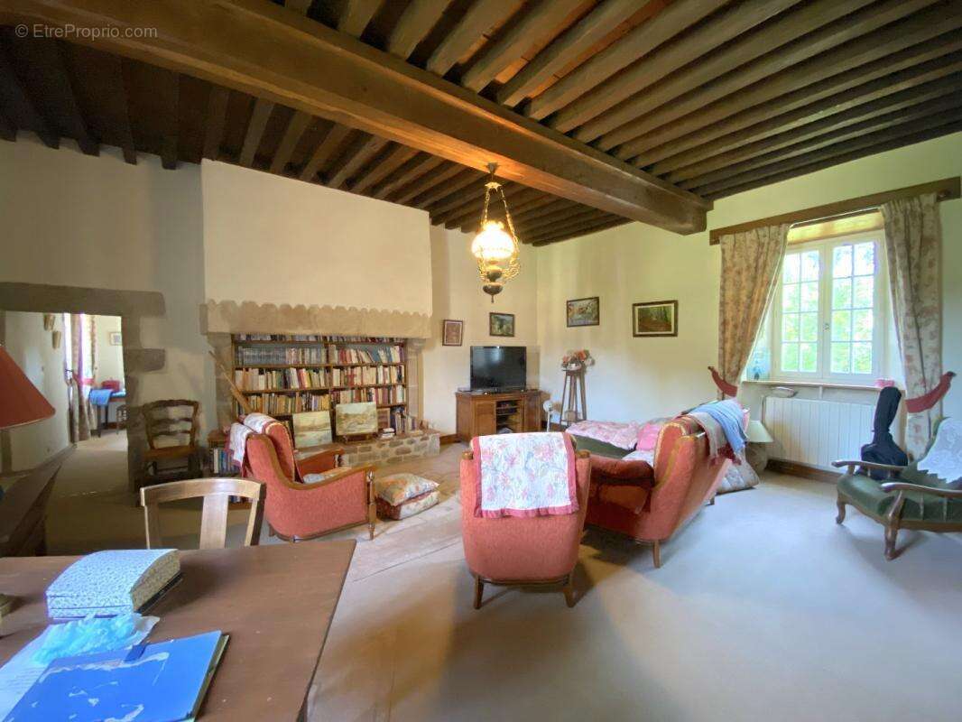 Maison à BUSSEROLLES