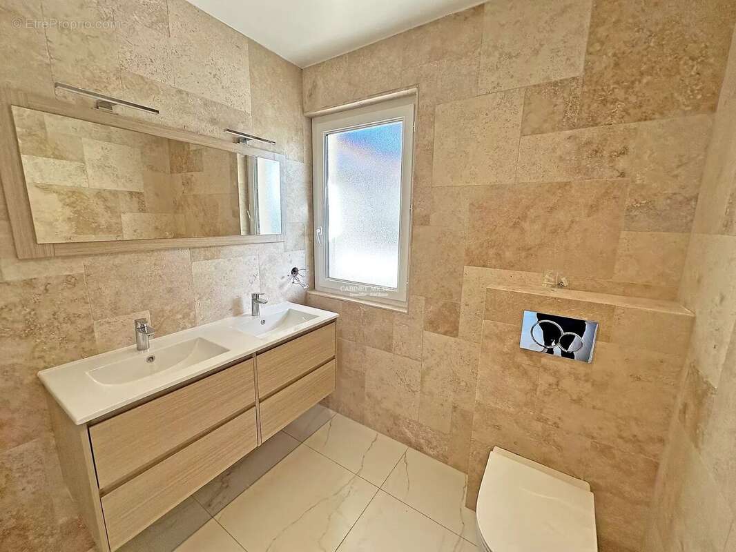 Appartement à VALBONNE