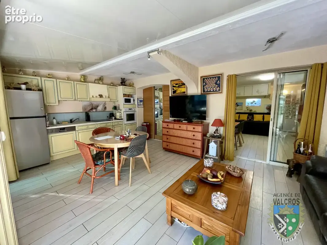 Appartement en rez de jardin avec jardinet piscine a 900 m du port et des plages - photo 5