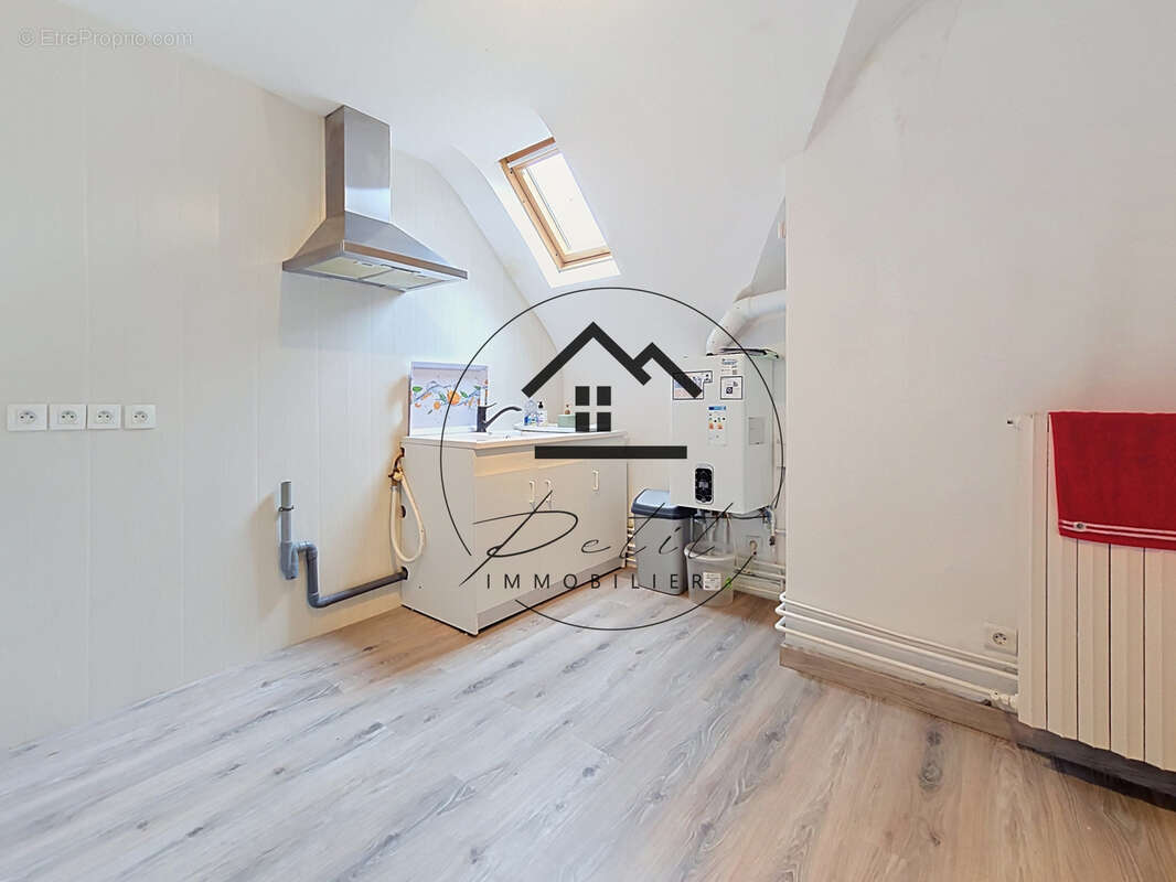 Appartement à MOUY