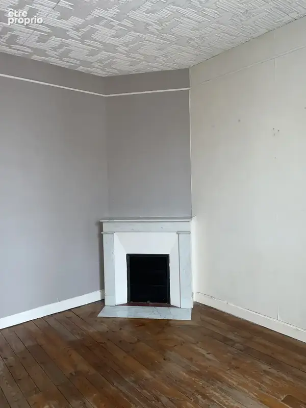 Moreuil centre ville, maison en bon état de plus de 90m2 avec piece a vivre deux chambres et cour - photo 3