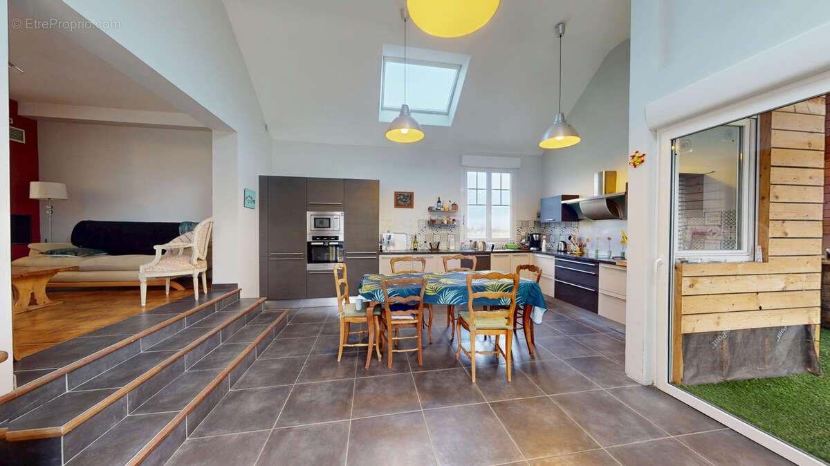 Maison à PLOUNEVEZ-LOCHRIST