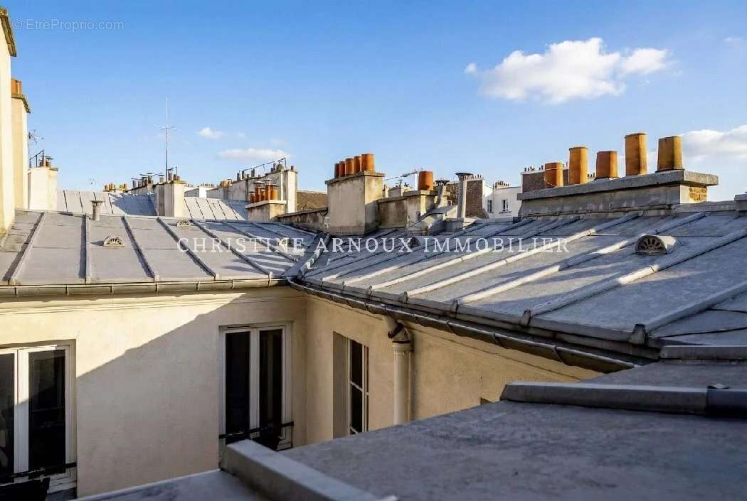 Appartement à PARIS-3E