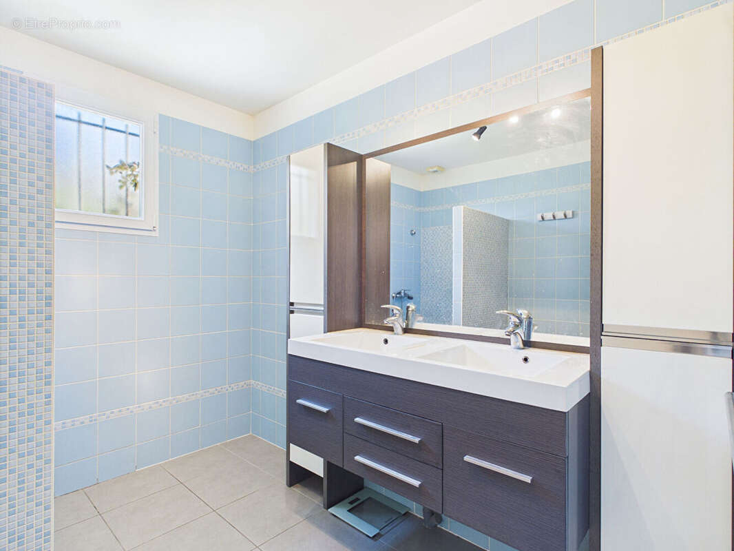 Maison à VERNOUX-EN-VIVARAIS