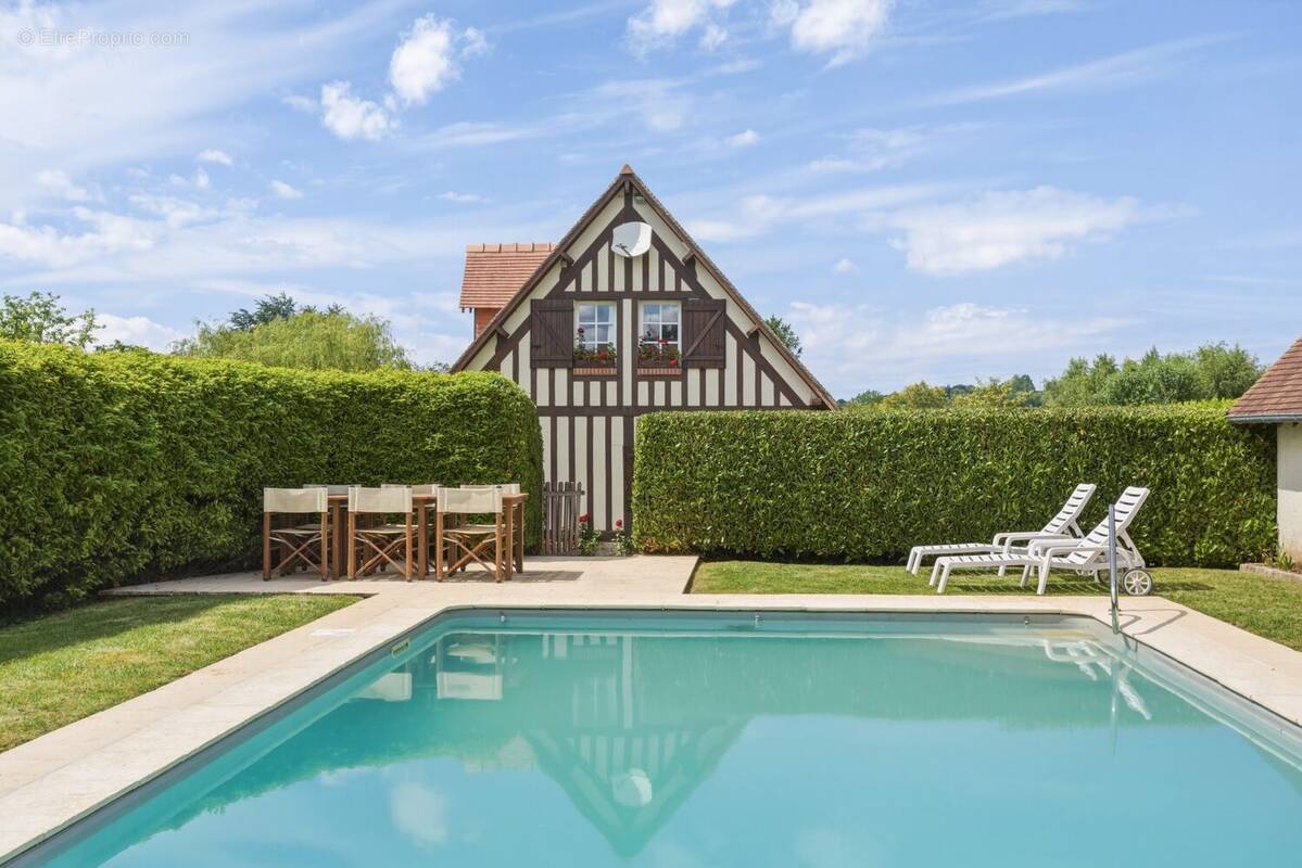 Maison à ENGLESQUEVILLE-EN-AUGE