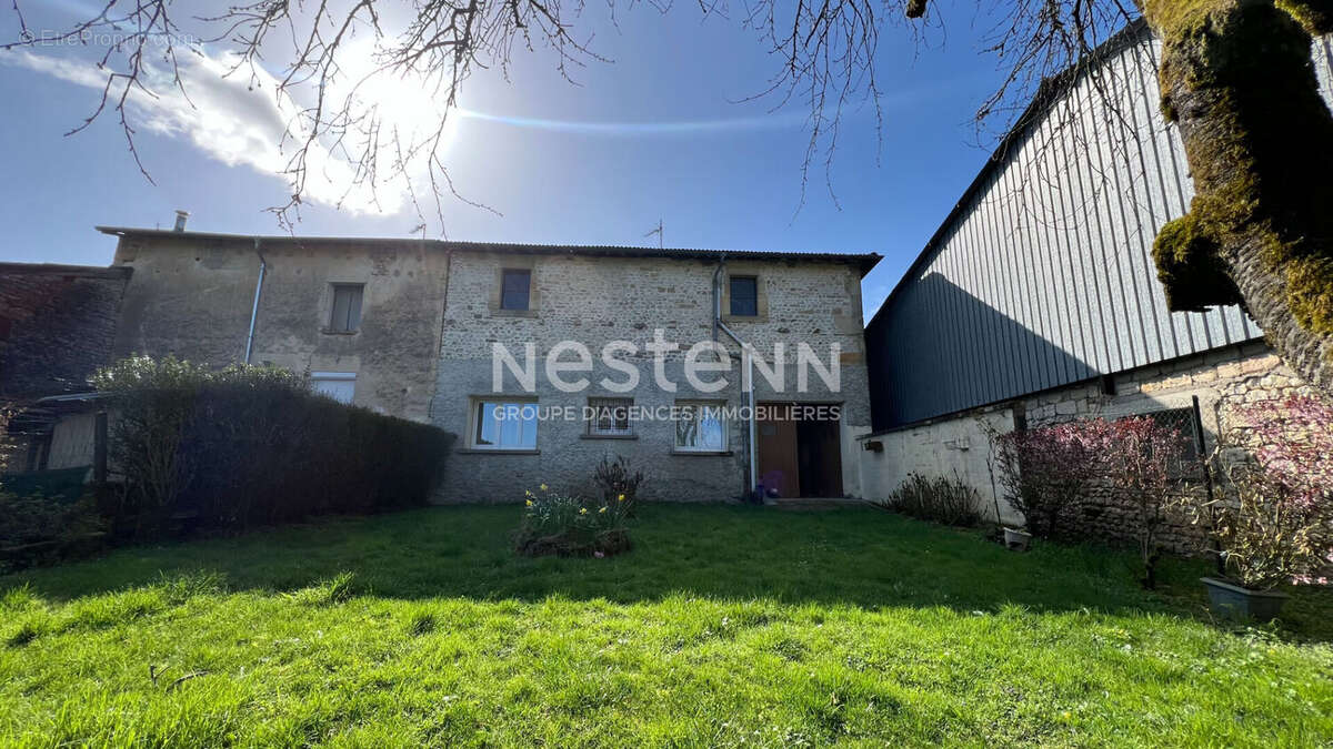 Maison à LES HAUTS-DE-CHEE