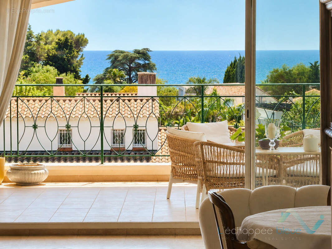 Appartement à CARQUEIRANNE