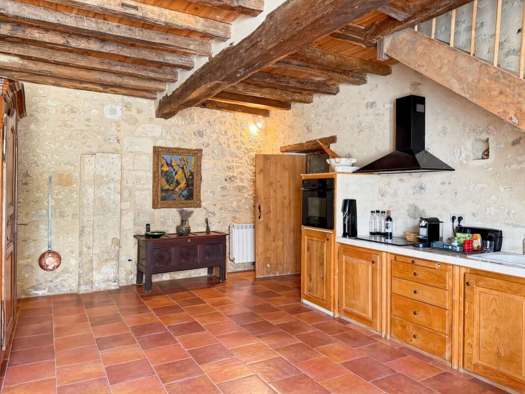 Maison à vendre 4 pièces BAZIAN (32) - 247 m2 habitables - jardin de 525 m2 - photo 9