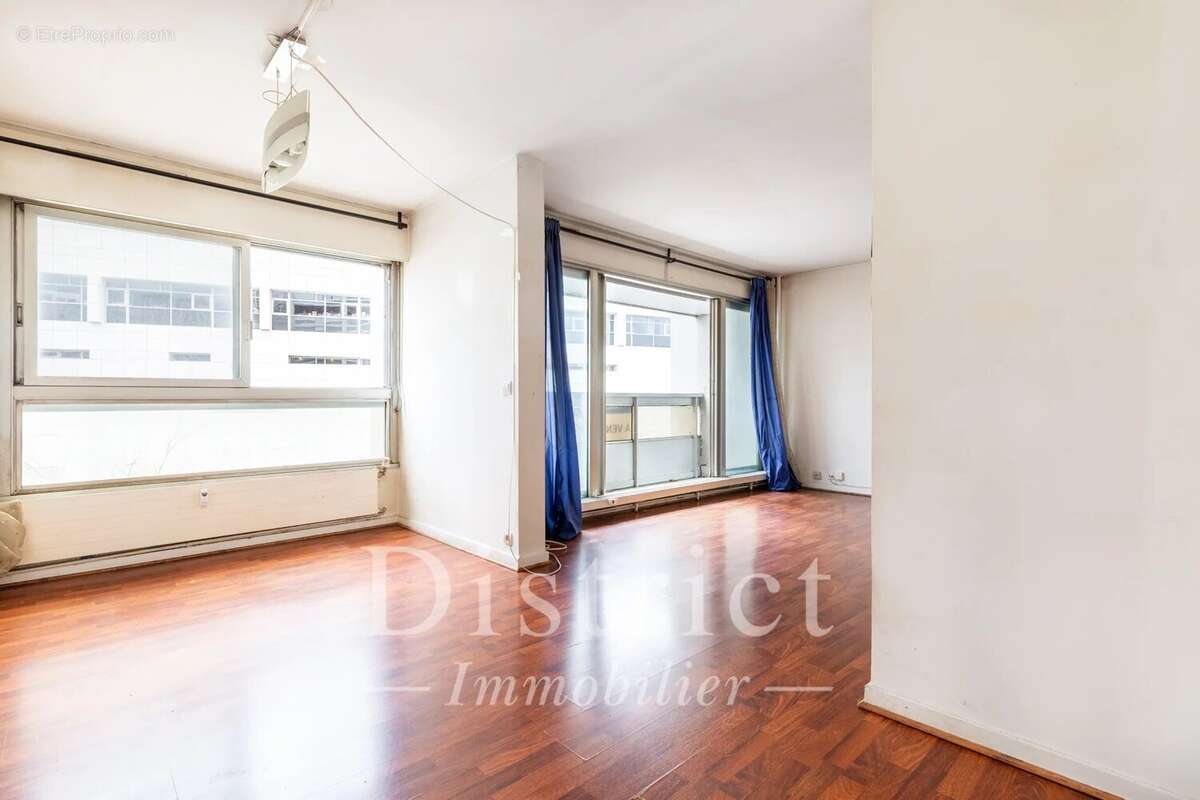 Appartement à PARIS-15E