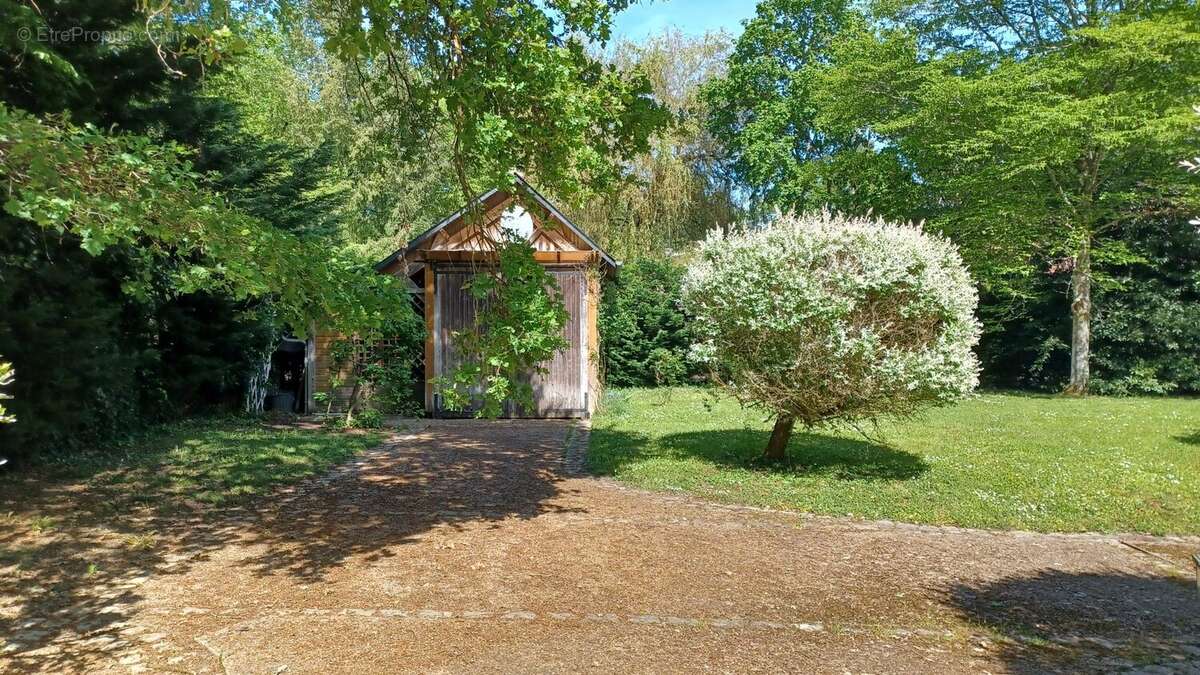 Maison à CONTRES
