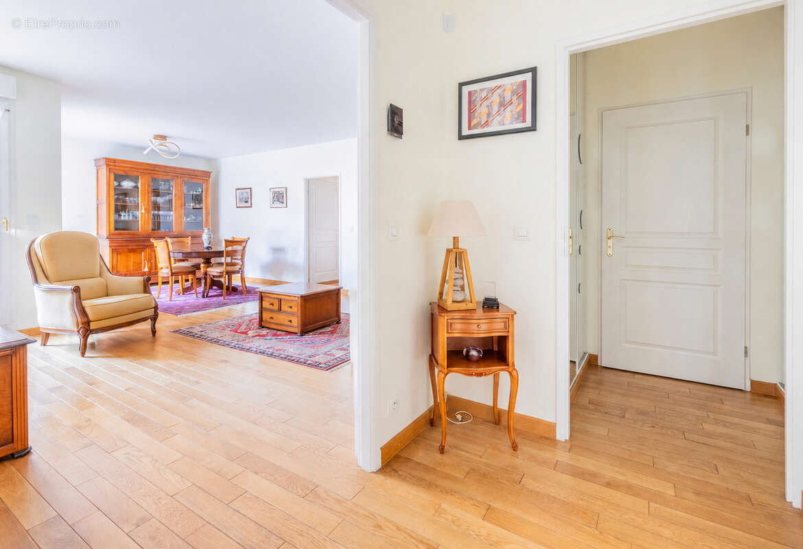 Appartement à VERRIERES-LE-BUISSON