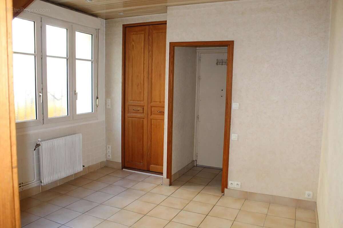 Appartement à PARIS-14E