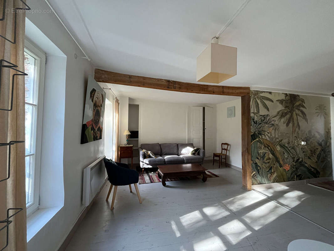 Appartement à FERRIERES-EN-GATINAIS