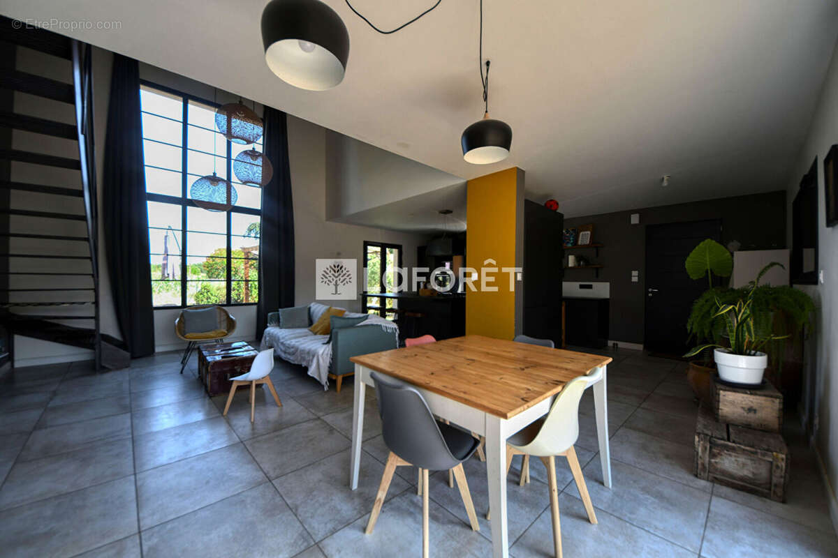 Jolie propriété contemporaine de 138 m² avec grange de caractère à vendre à Rabastens - photo 5