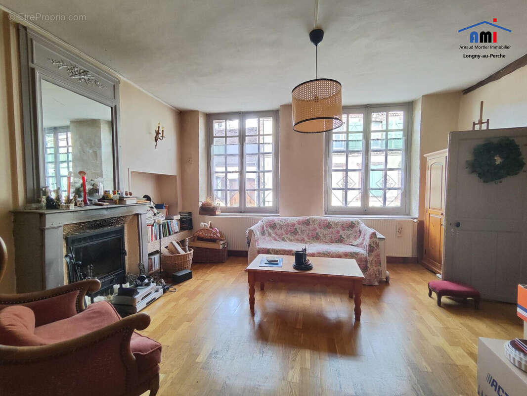 Maison à LONGNY-AU-PERCHE