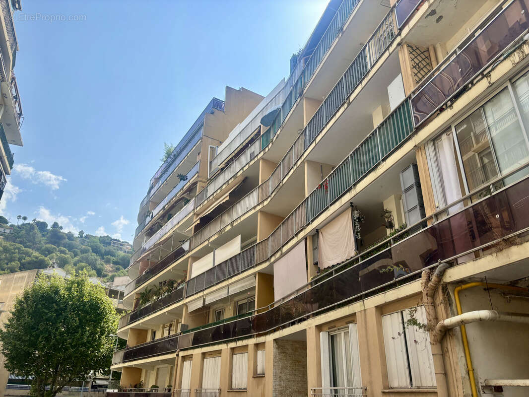 Magnifique studio en parfait état, terrasse, parking - photo 6