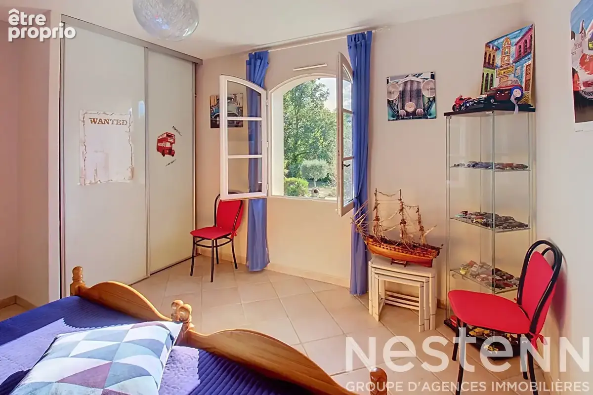 A VENDRE !Maison Lorgues 192 m2 + piscine + garage + 4000m2 - photo 10