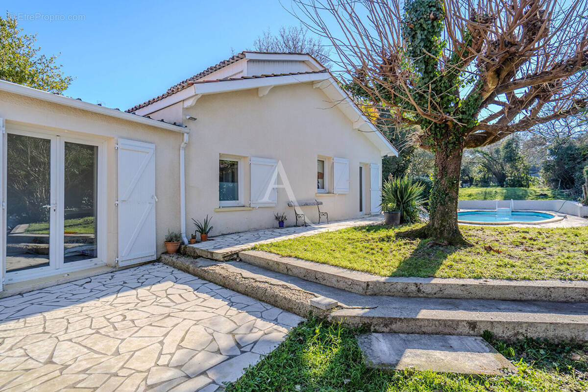 Maison à MERIGNAC