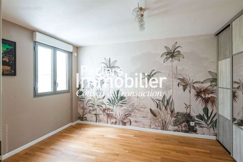 Loft familial d'exception de 112m2 avec terrasse et jardin  – nanterre centre ville - photo 12