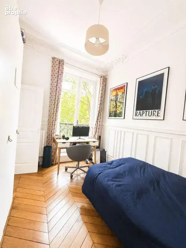 COUP DE CŒUR - Très joli 3 pièces avec balcon dans un immeuble Haussmannien - BOULEVARD MAGENTA - photo 8