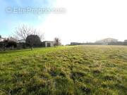 Appartement à CHARNECLES