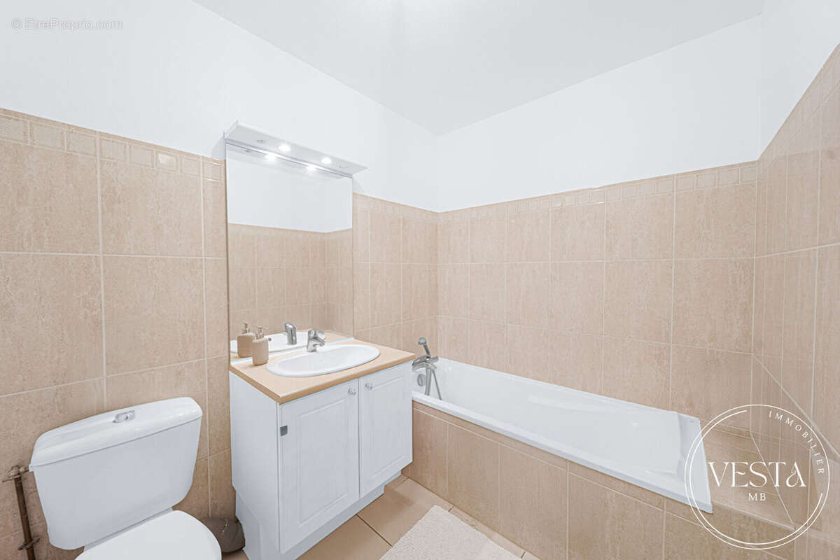 Maison à BELLENEUVE