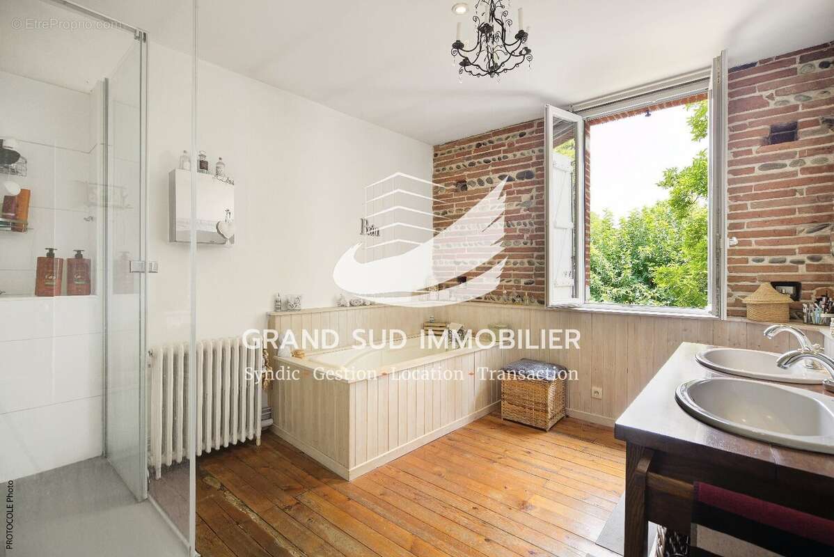 Superbe toulousaine rénovée avec le charme de l'ancien saint-martin-du-touch - photo 12