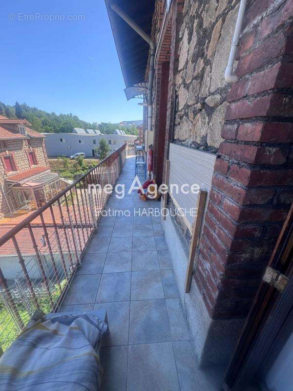 Ensemble de deux appartements côte à côte avec garage, parkings et jardin - photo 2
