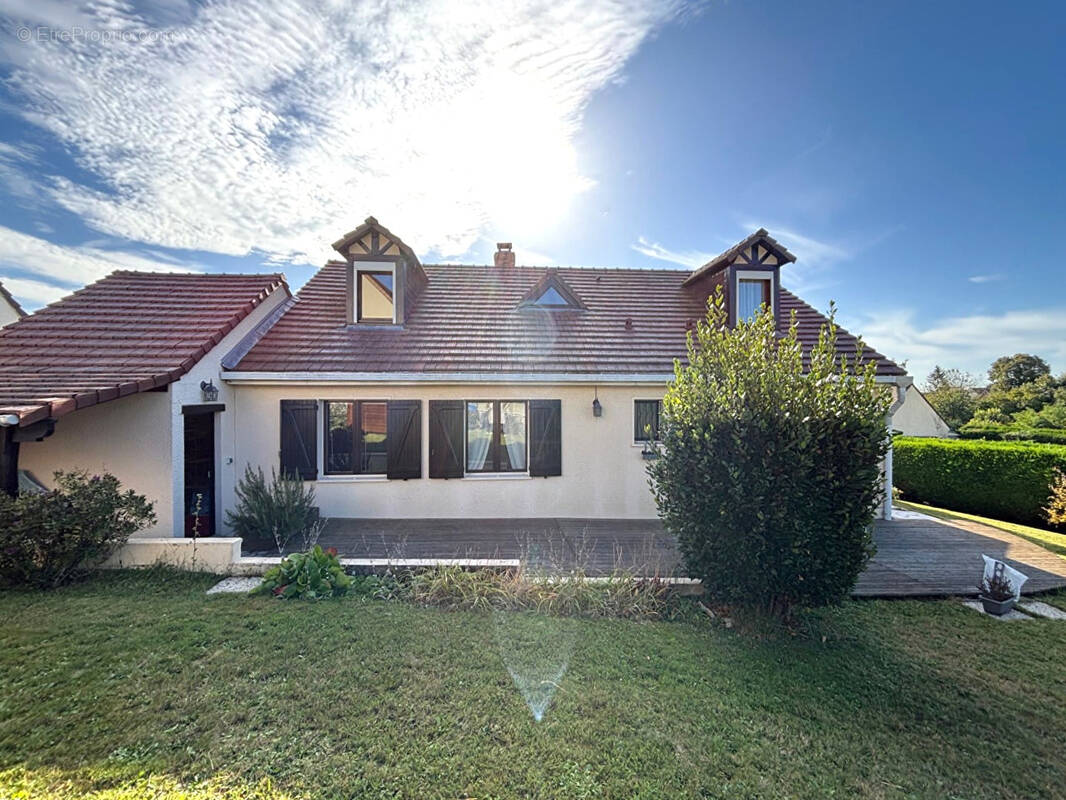 Maison à NEUILLY-EN-THELLE