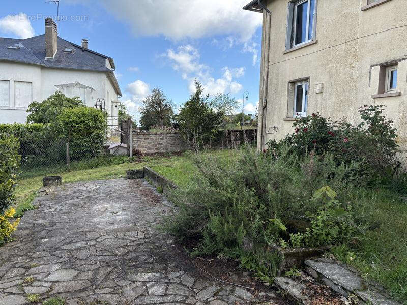 Maison à MASSERET